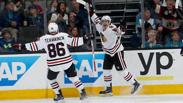 Teravainen-Bickell-Don-Smith.jpg